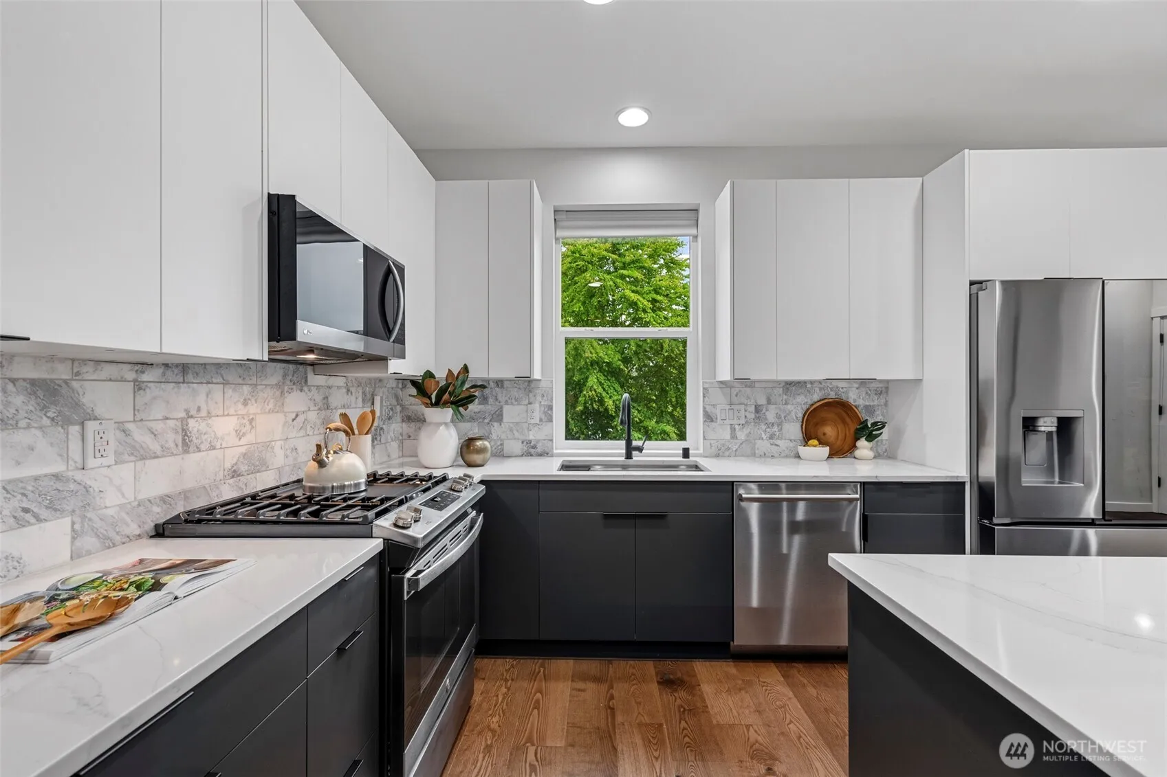 Property photo for 14590 36th Avenue Ne, Lake Forest Park