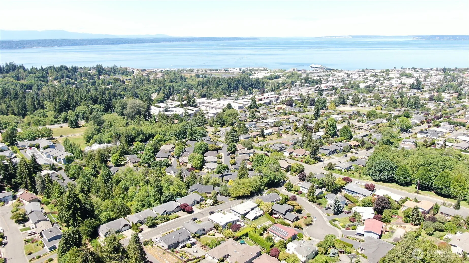 Property photo for 1254 8th Avenue S, Edmonds photo 2