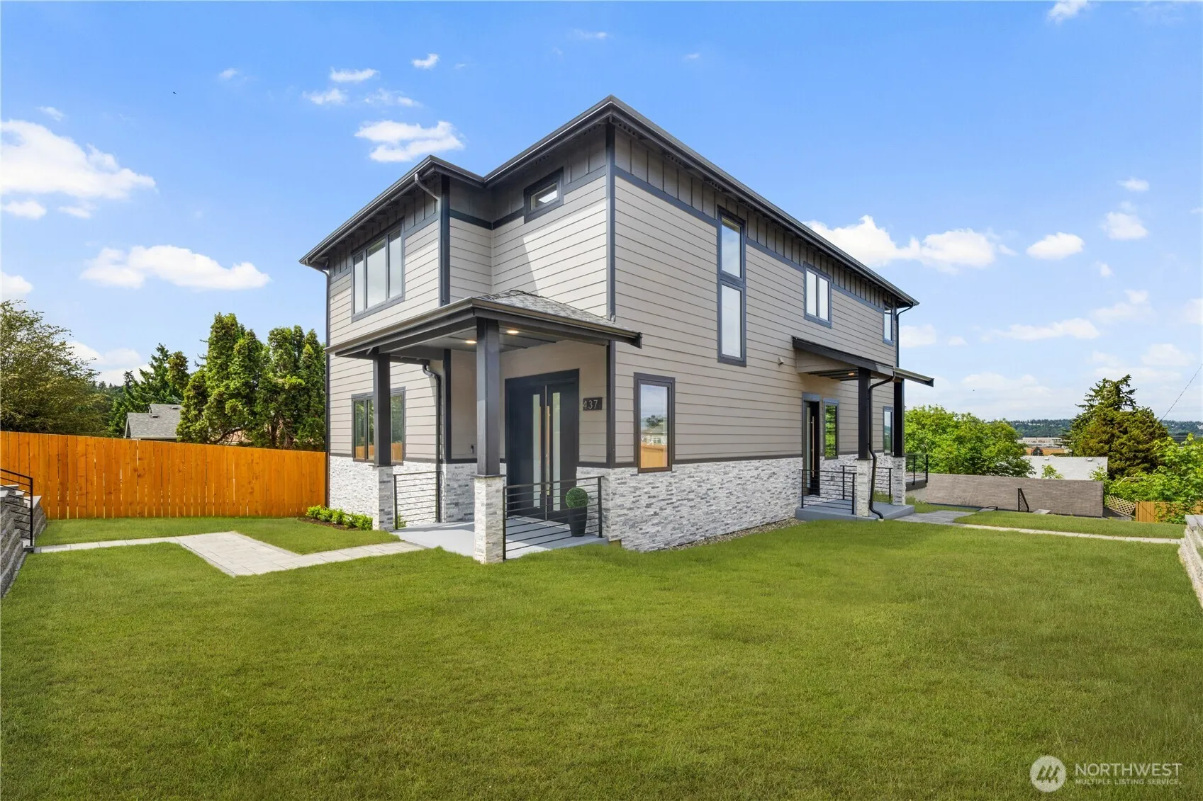Property photo for 437 Hazel Avenue N, Kent photo 2