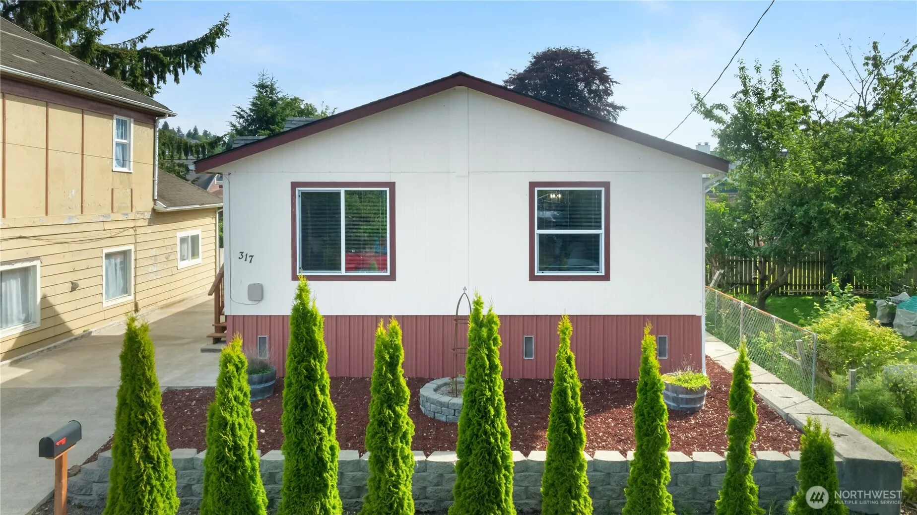 Property photo for 317 M Street, Hoquiam photo 2