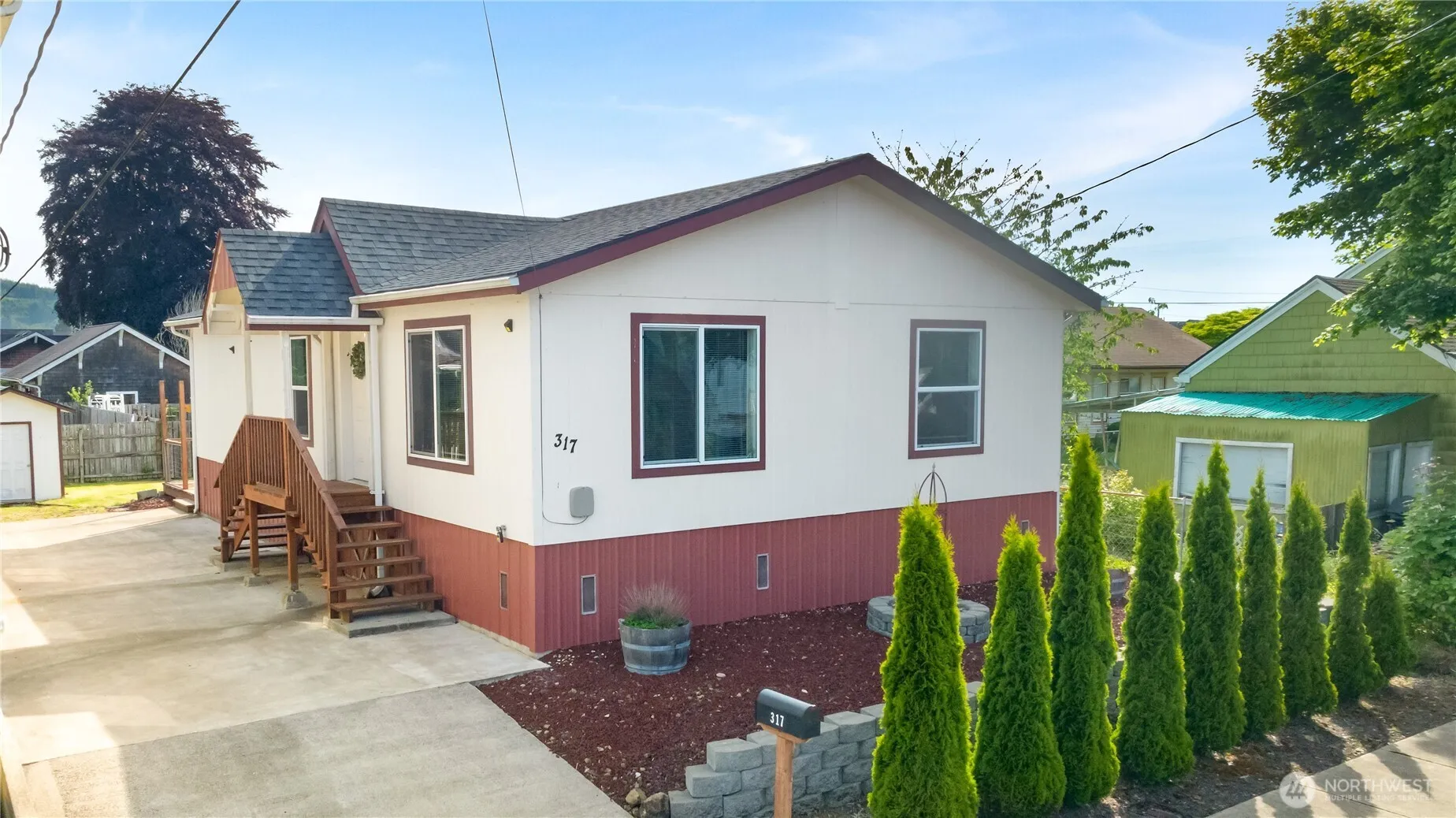 Property photo for 317 M Street, Hoquiam