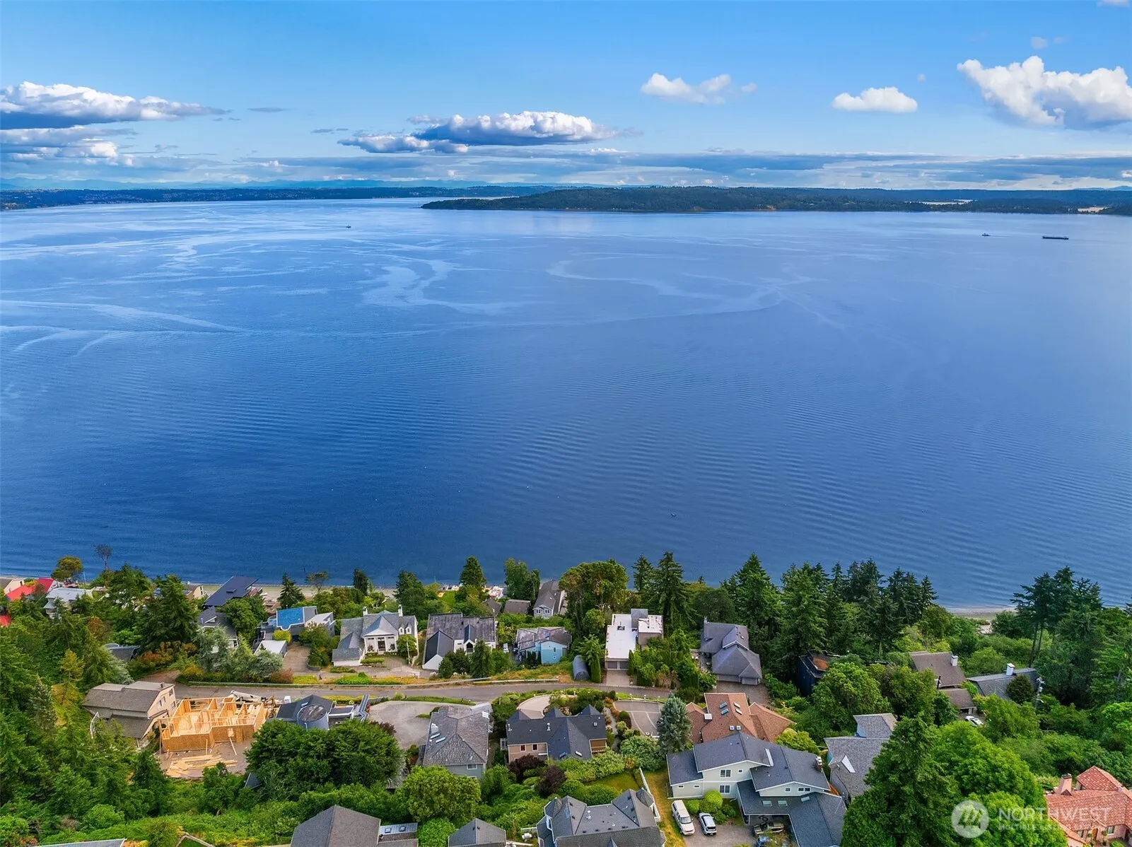 Property photo for 2832 Sw 171st Street, Burien