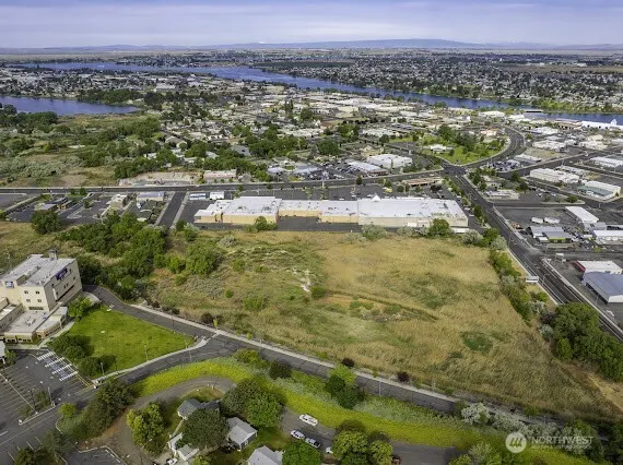 Property photo for 0 0 Riviera, Moses Lake photo 5