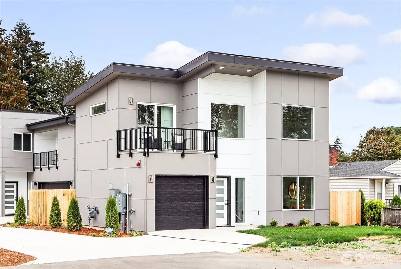Property photo for 846 Sw 136th Street #1, Burien