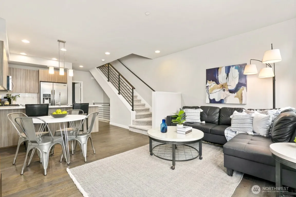 Property photo for 2041 Nw Talus Drive, Issaquah photo 2