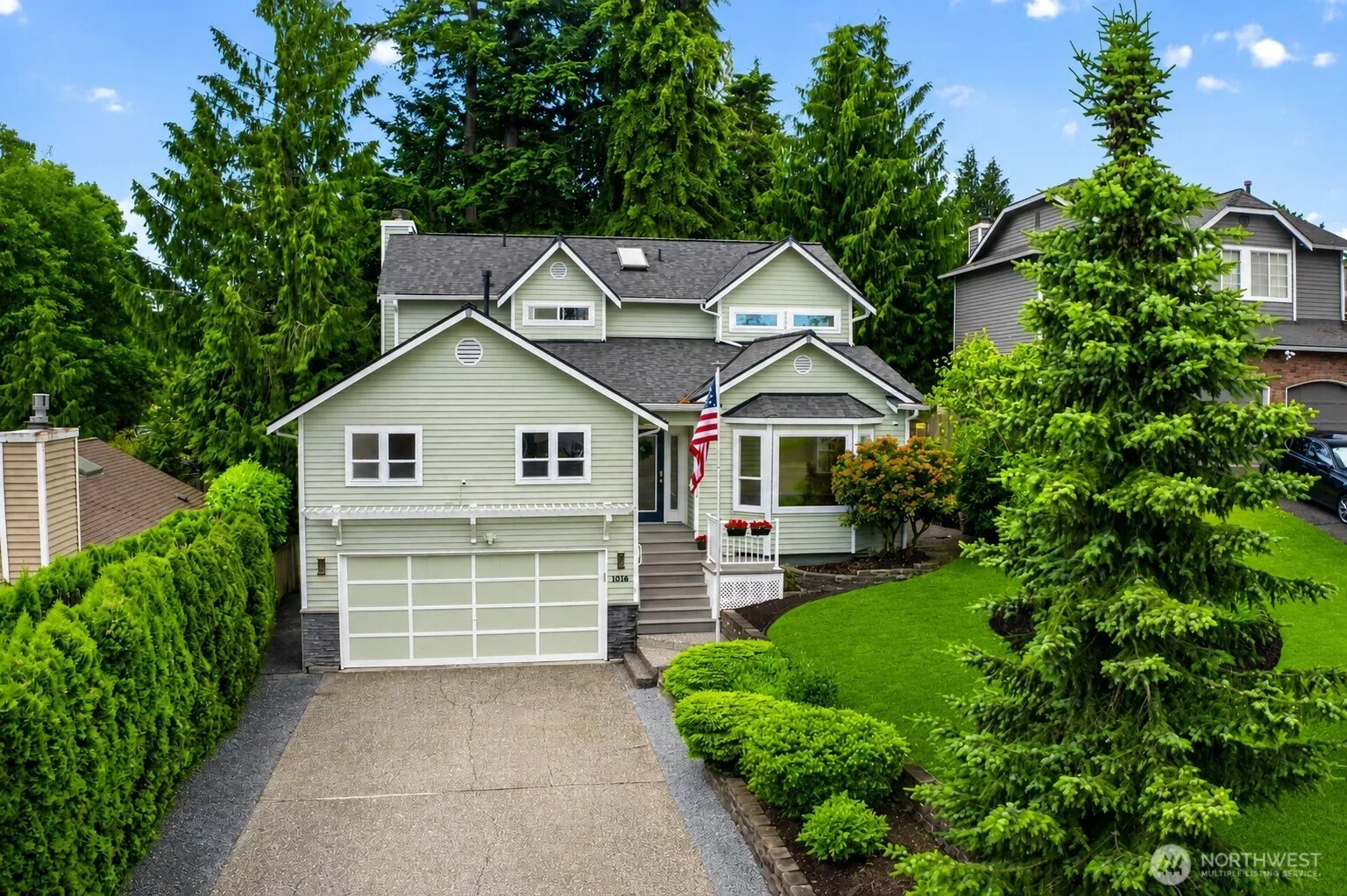 Property photo for 1016 49th Place Sw, Everett