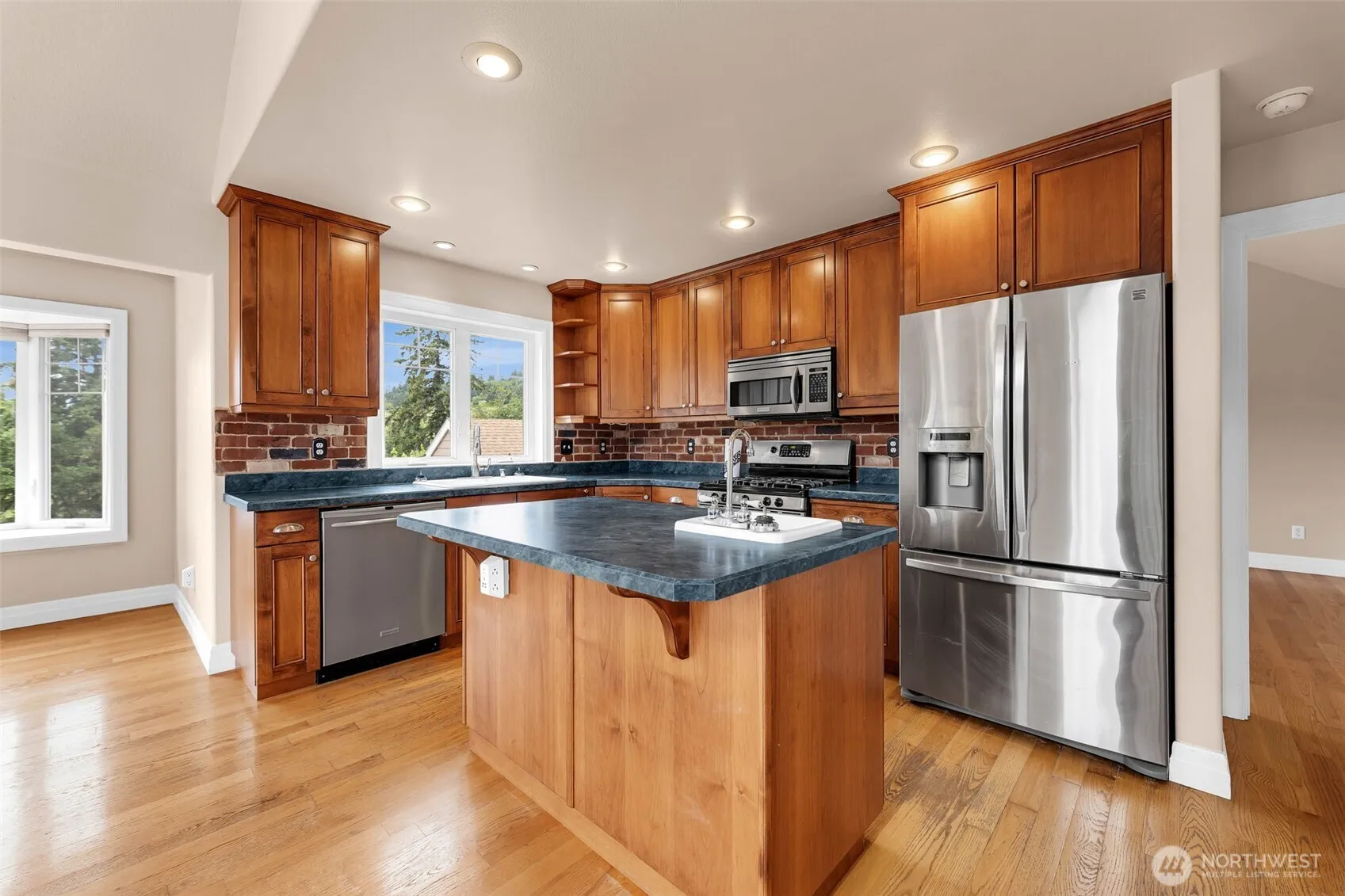 Property photo for 166 Riverscape Road, Kalama photo 4