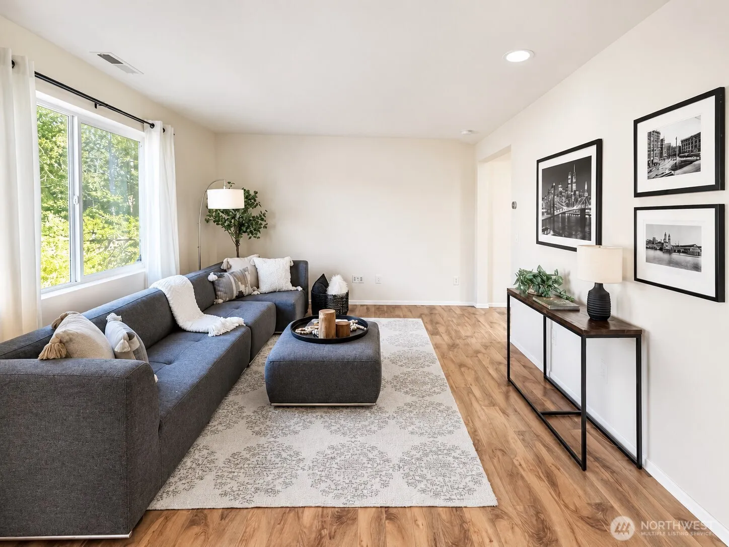 Property photo for 20182 110th Place Se, Kent photo 4