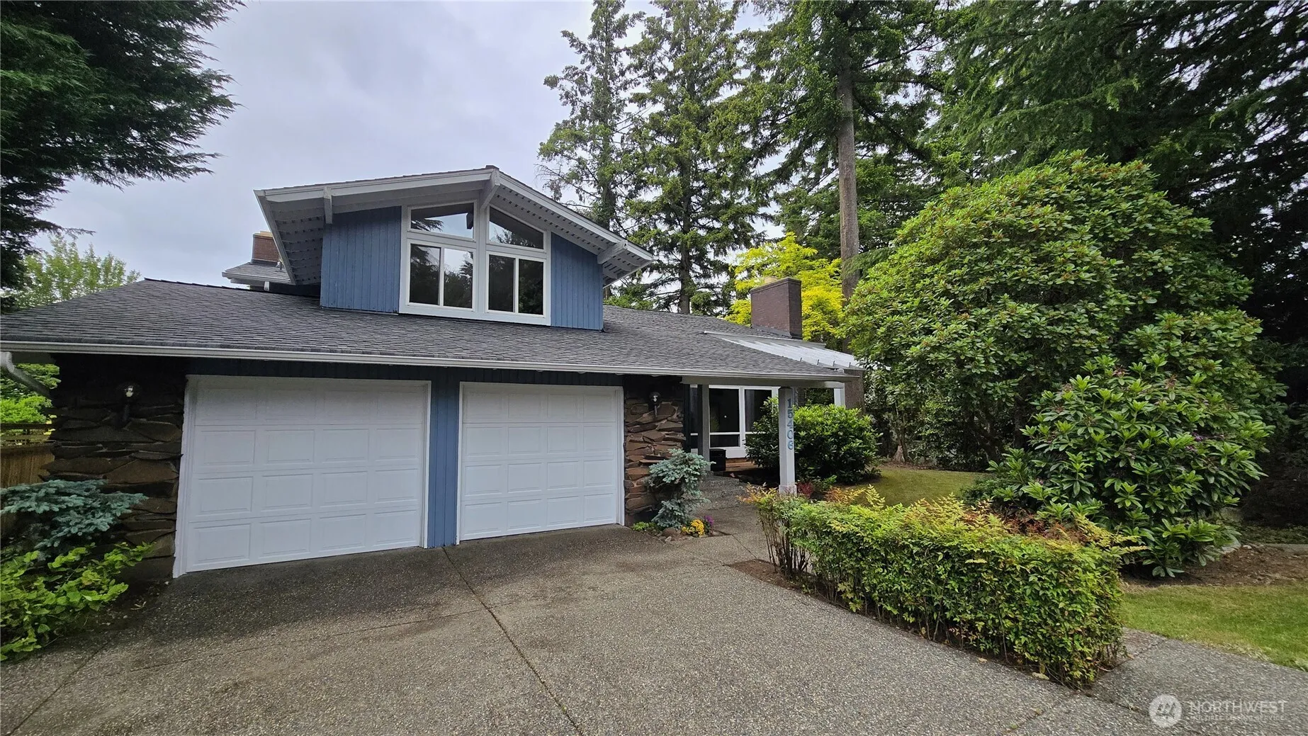 Property photo for 15406 Se 46th Way, Bellevue