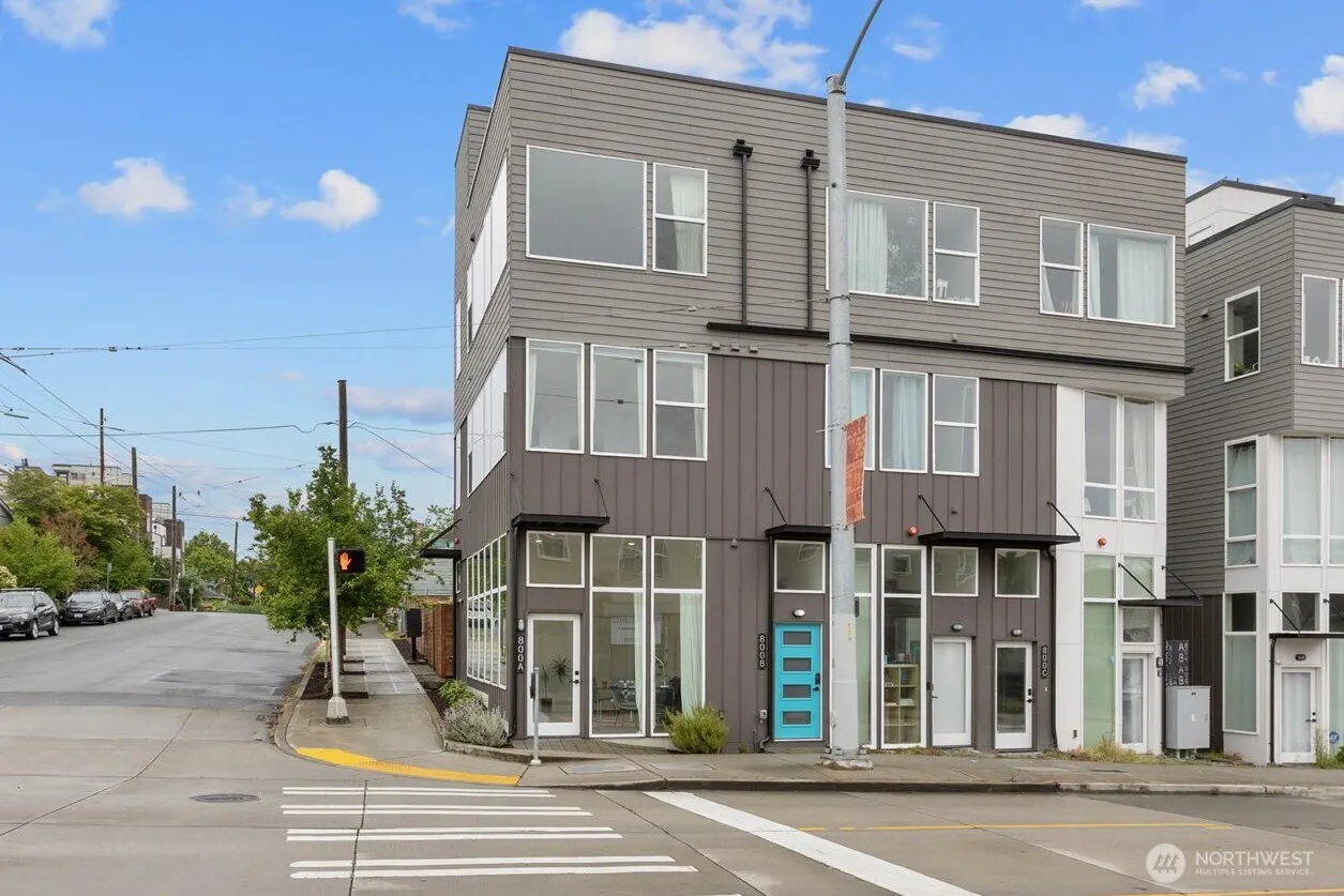 Property photo for 800 23rd Avenue S #a, Seattle photo 2