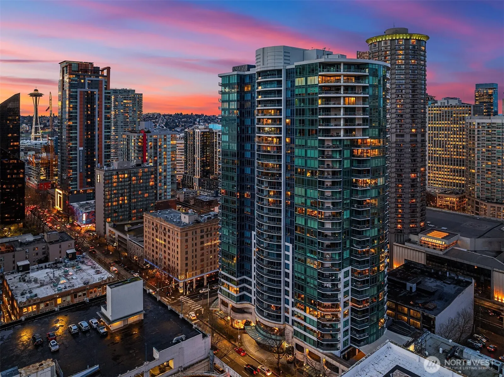 Property photo for 1920 4th Avenue #907, Seattle