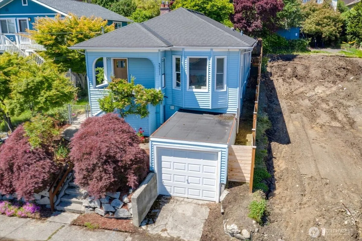 Property photo for 3311 25th Avenue S, Seattle