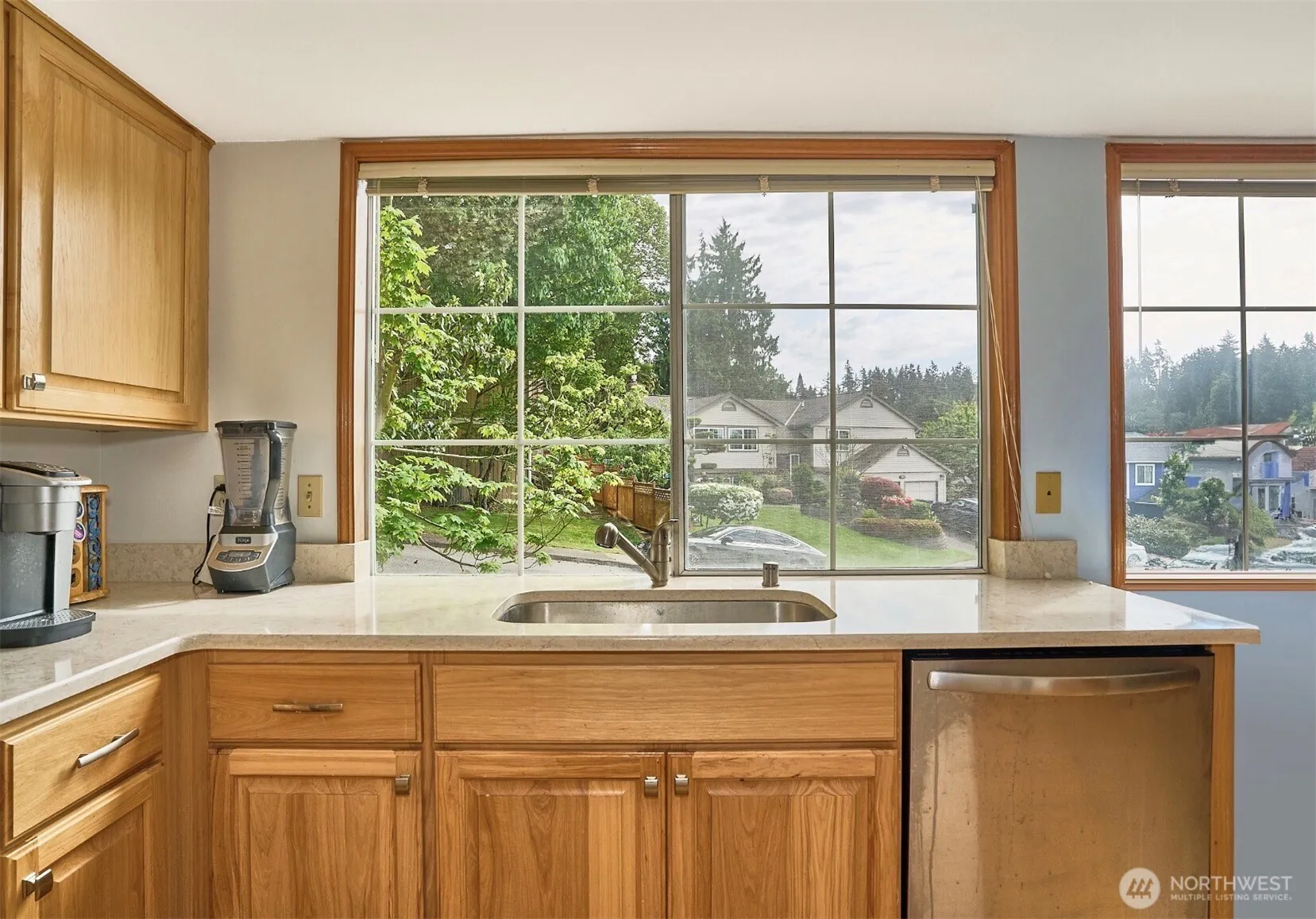 Property photo for 1404 S 290th Place, Federal Way photo 5