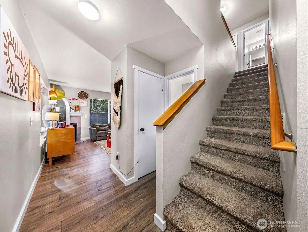 Property photo for 18010 31st Avenue Ne, Arlington photo 3