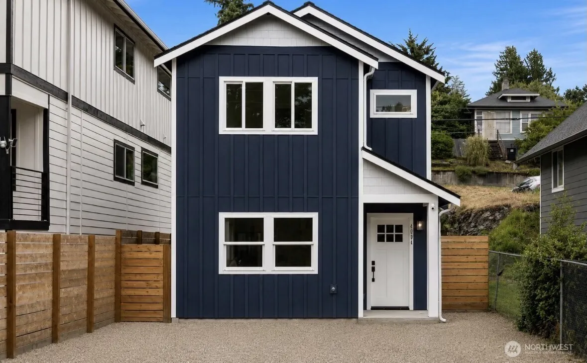 Property photo for 4004 Courtland Place S, Seattle