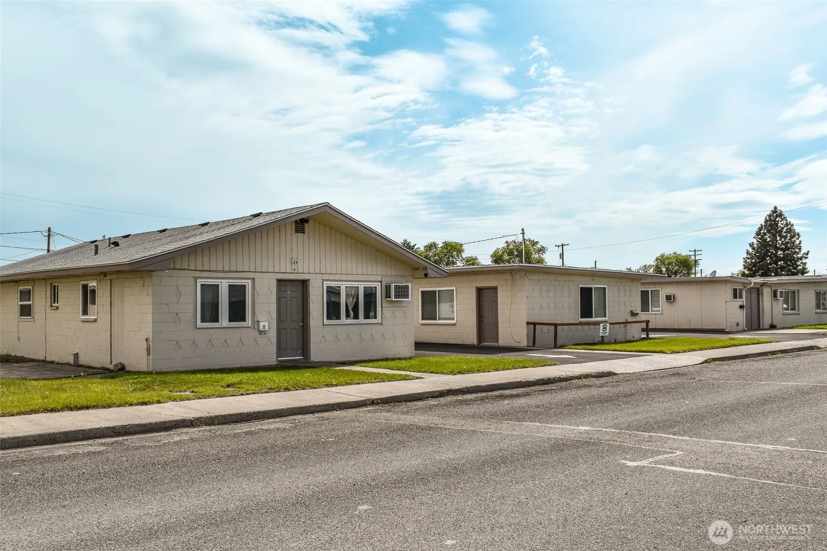 Property photo for 124 W Shoshone Street, Pasco photo 3