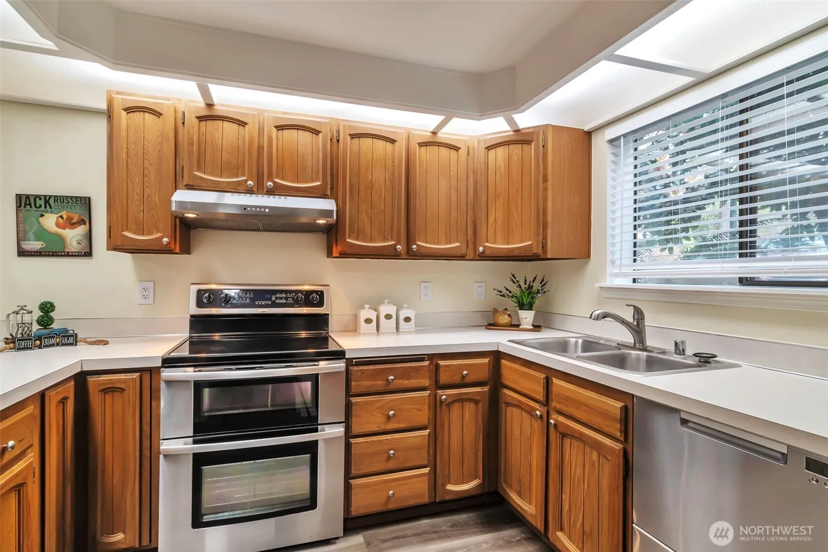 Property photo for 19115 Ballinger Way Ne #102, Lake Forest Park photo 5