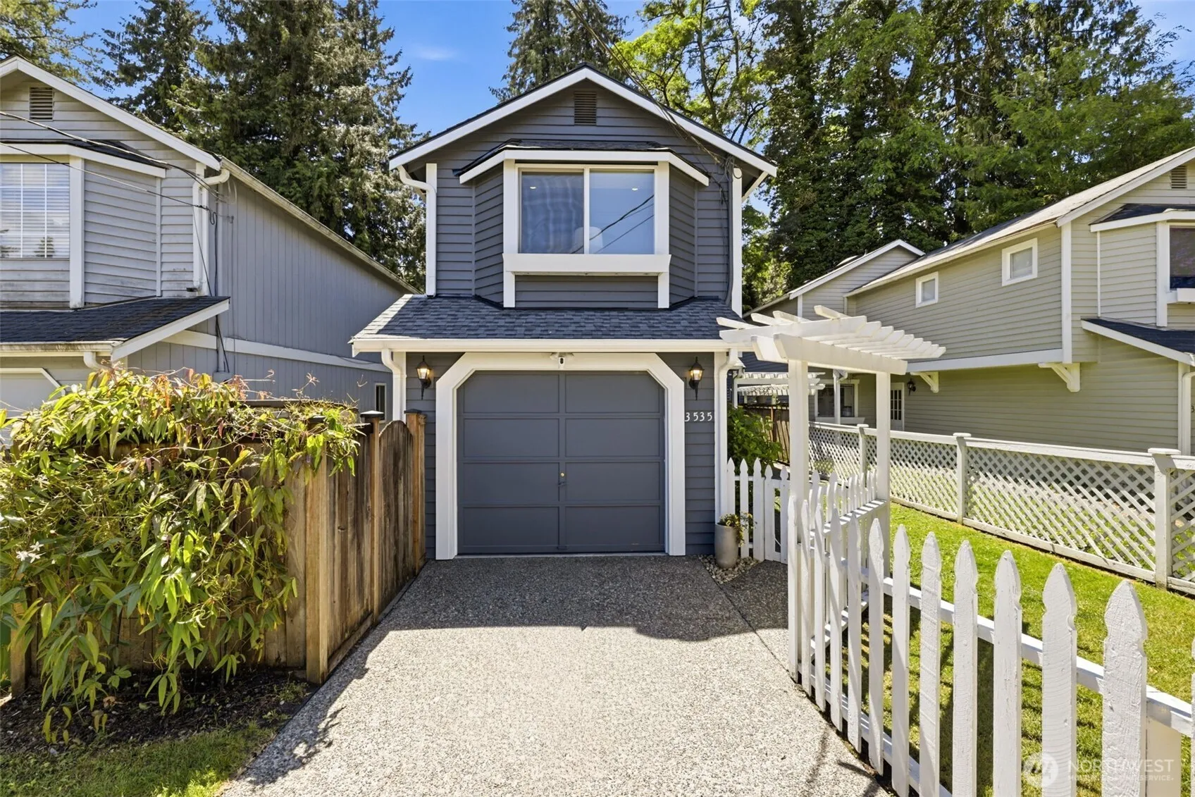 Property photo for 3535 Ne 89th Street, Seattle