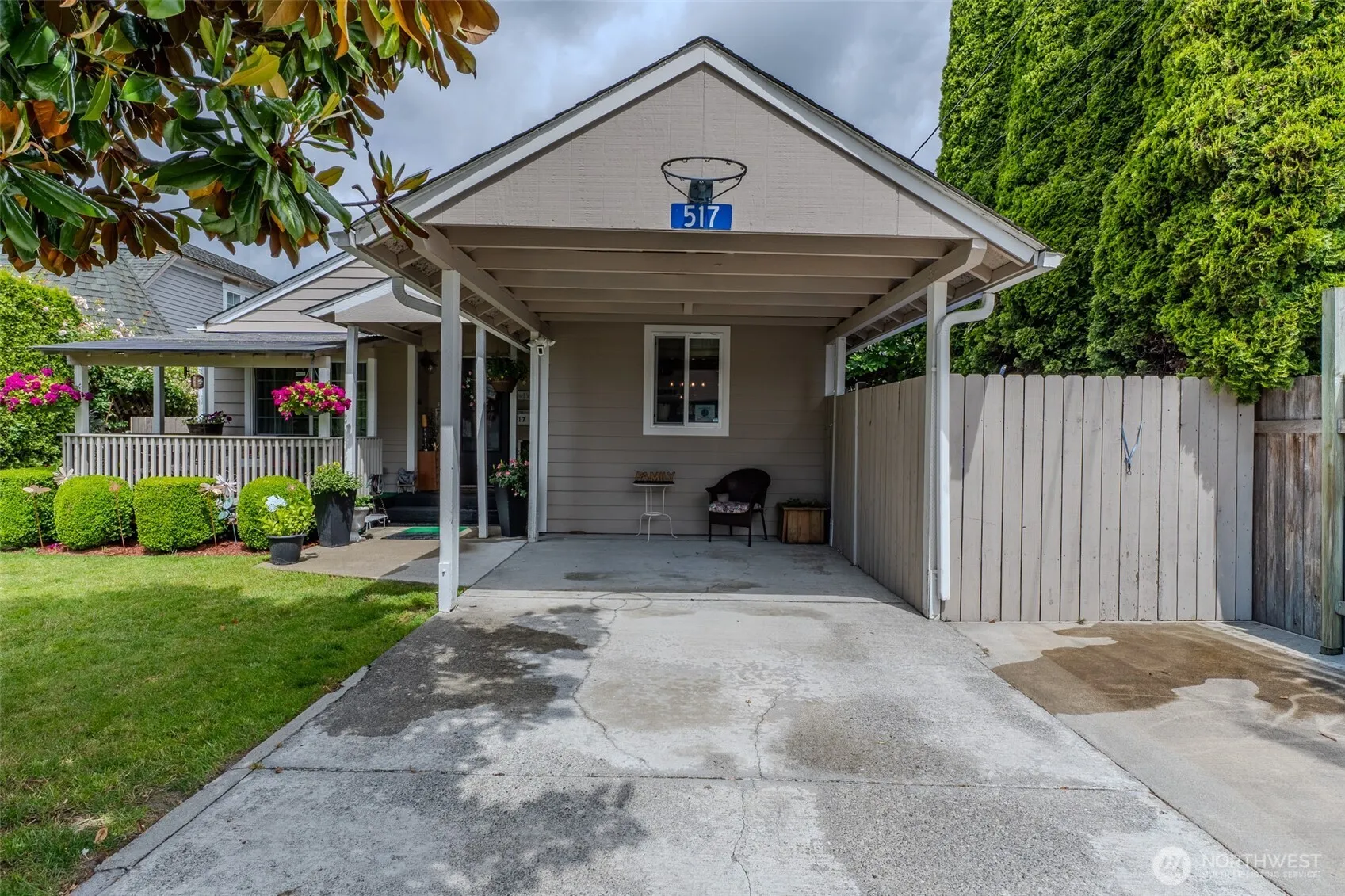 Property photo for 517 E Hazel Avenue, Burlington photo 3