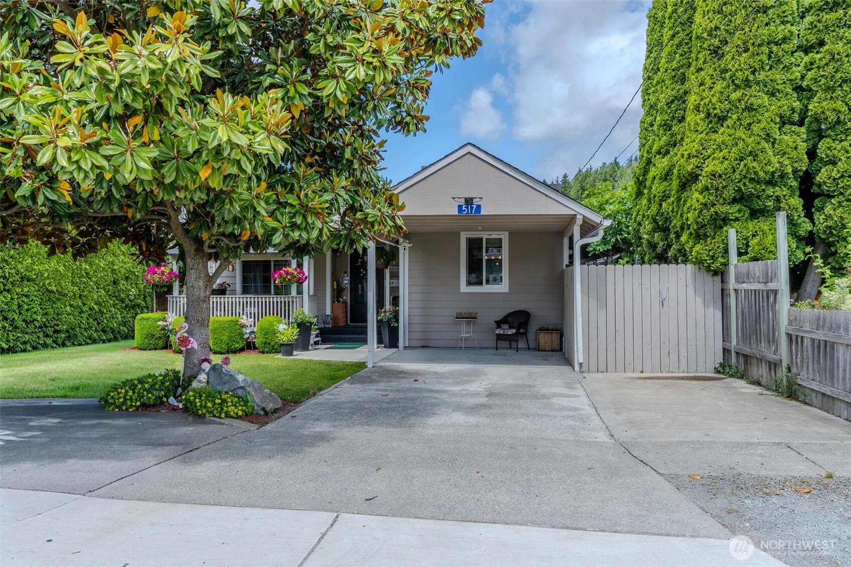 Property photo for 517 E Hazel Avenue, Burlington