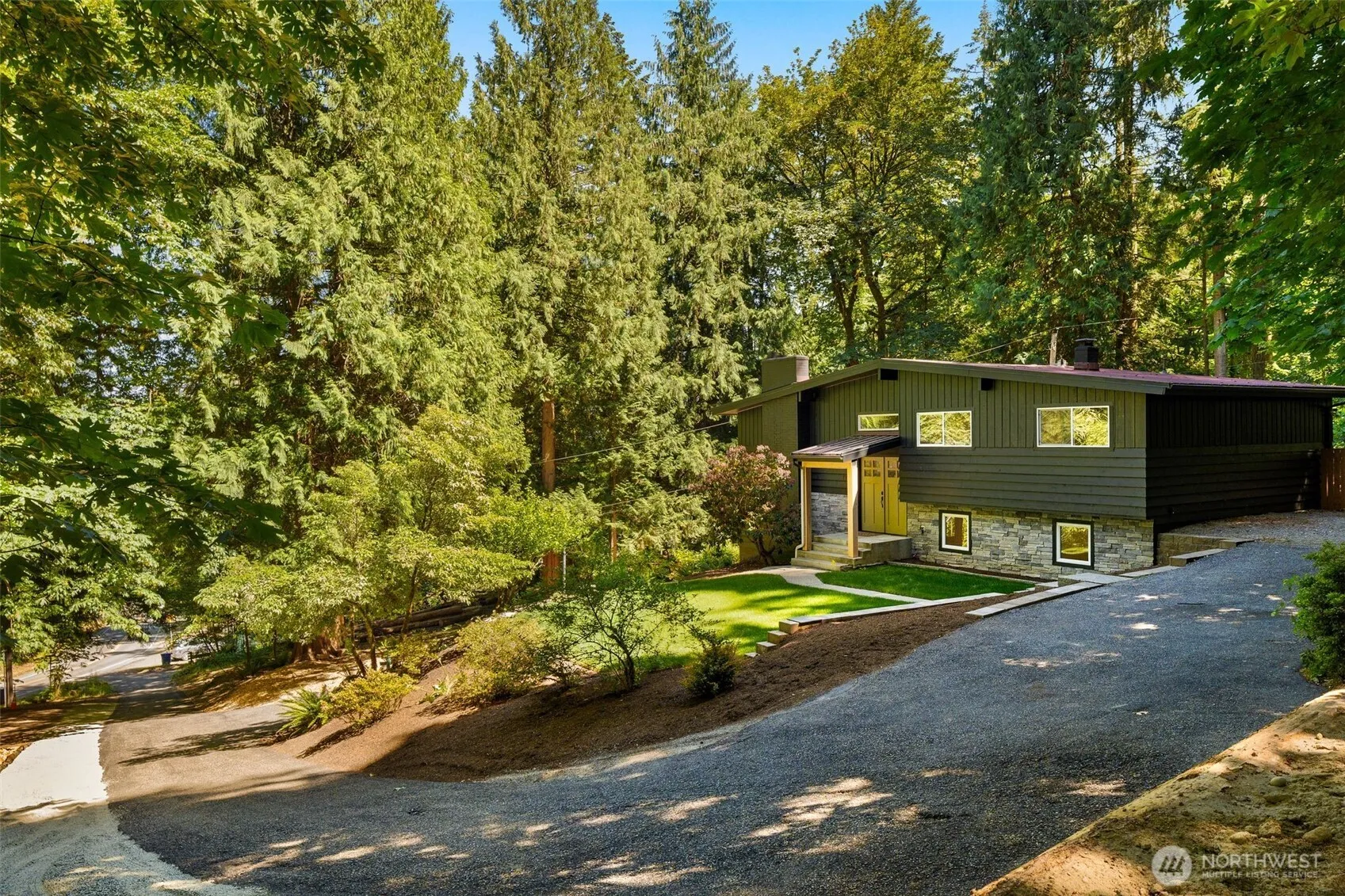 Property photo for 19035 Se 56th Street, Issaquah photo 4
