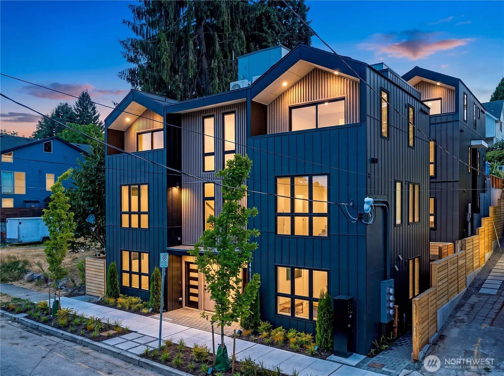Property photo for 4513 A 34th Avenue S, Seattle photo 2