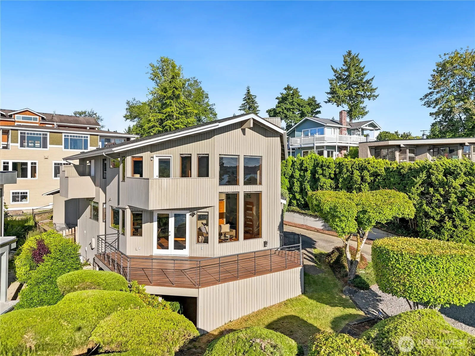 Property photo for 3310 Lake Washington Boulevard N, Renton