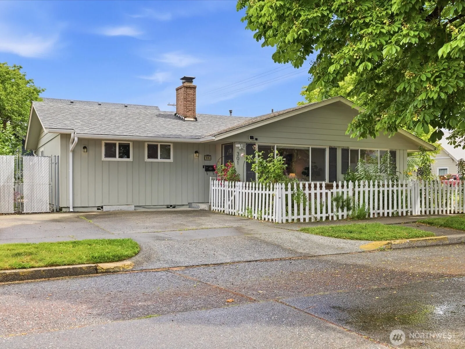 Property photo for 301 W Plum Street, Centralia