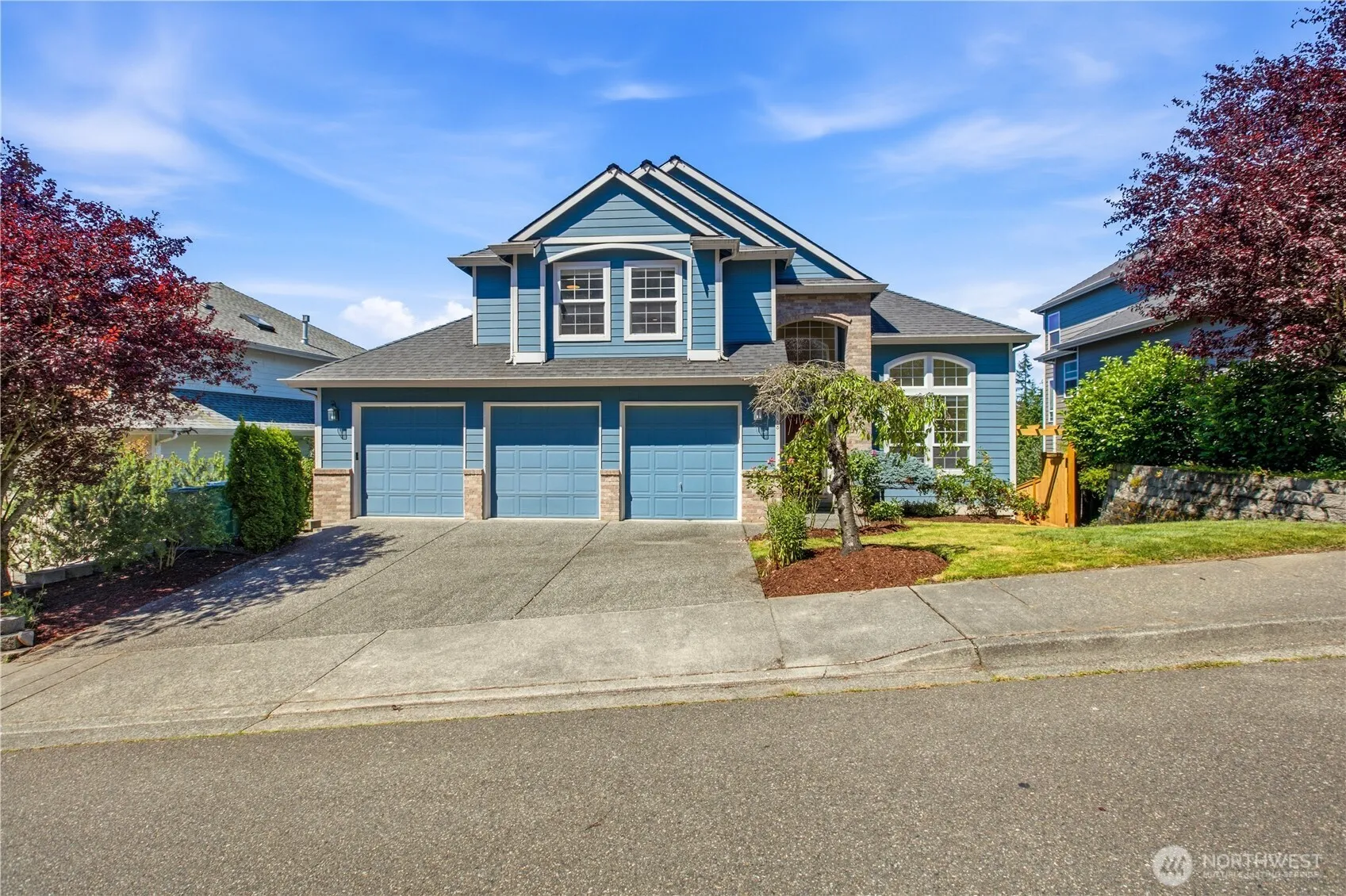 Property photo for 19718 12th Avenue W, Lynnwood photo 2