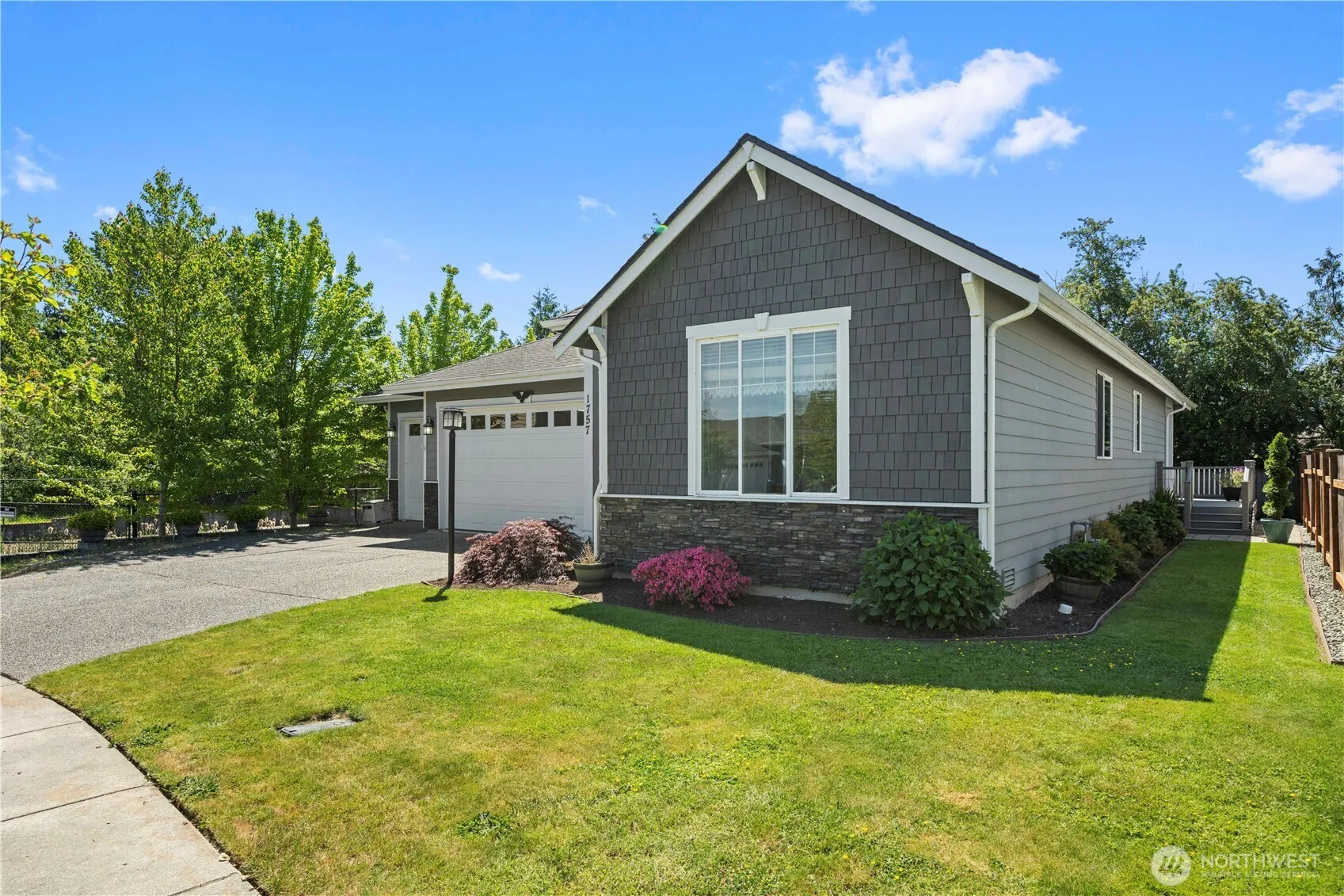 Property photo for 1757 Hillcrest Loop, Mount Vernon photo 4
