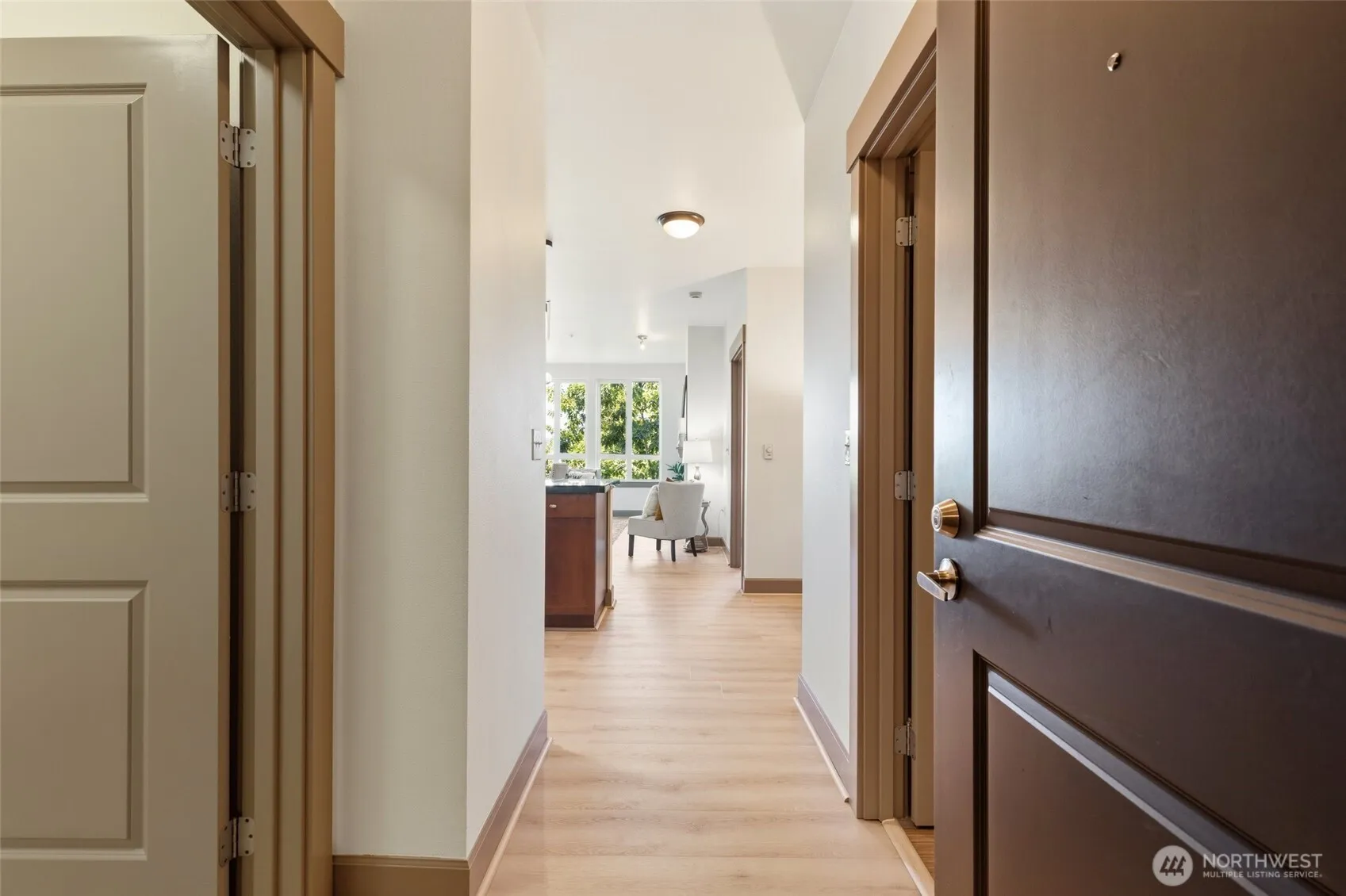 Property photo for 1880 25th Avenue Ne #305, Issaquah photo 2