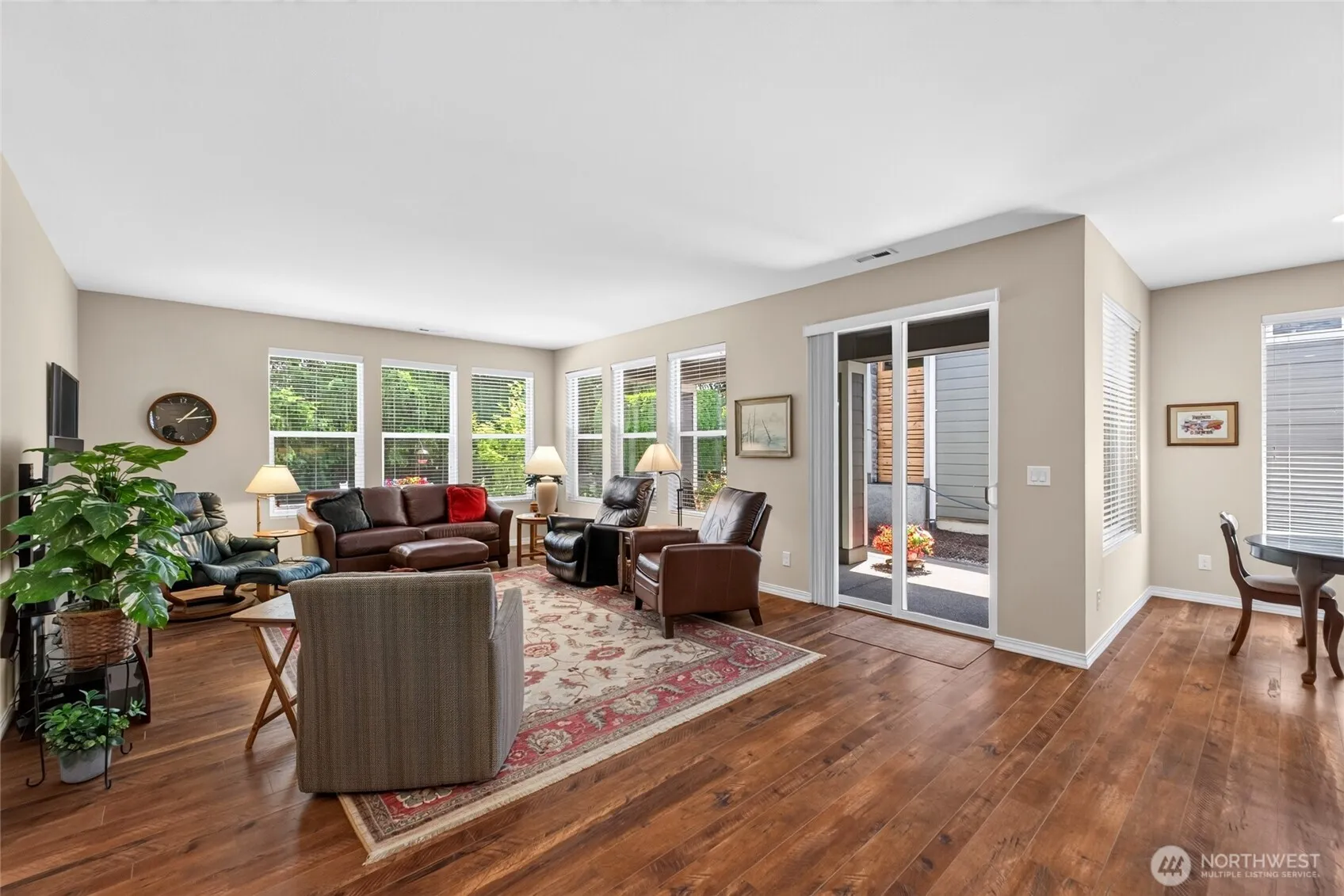 Property photo for 8551 Vashon Drive Ne, Lacey photo 4