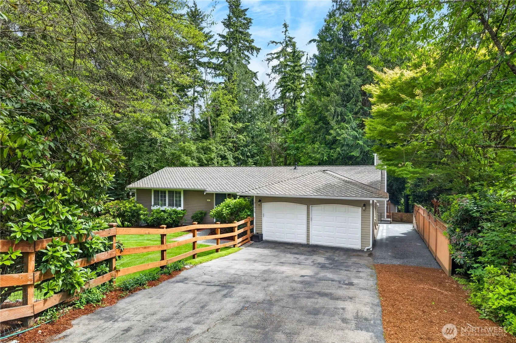 Property photo for 21313 Ne 10th Place, Sammamish