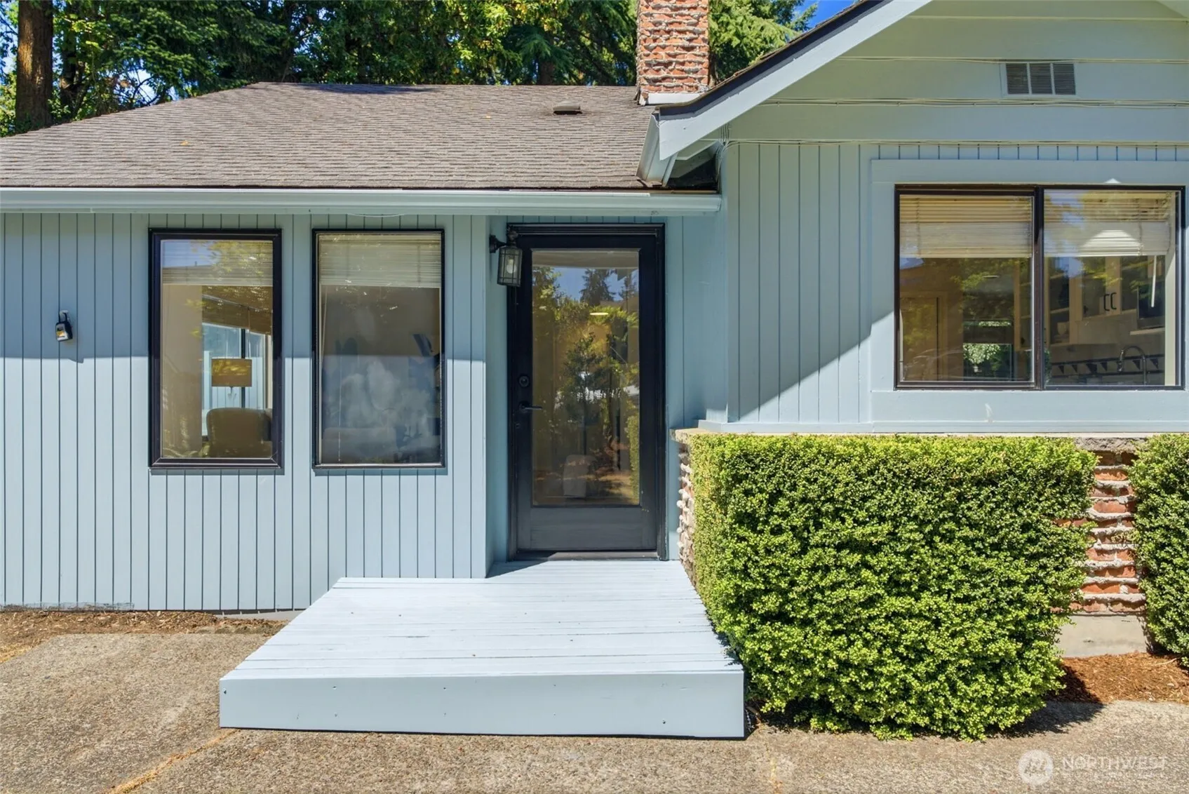 Property photo for 11406 Ne 103rd Place, Kirkland photo 3