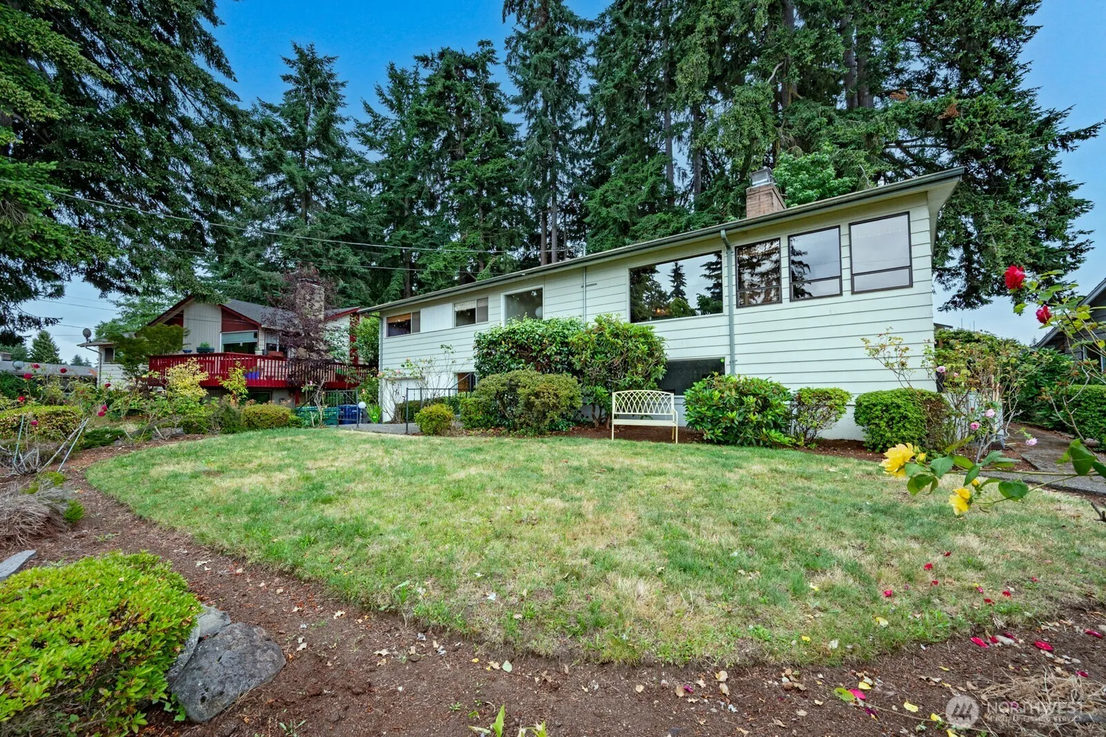 Property photo for 143 S 297th Place, Federal Way photo 4