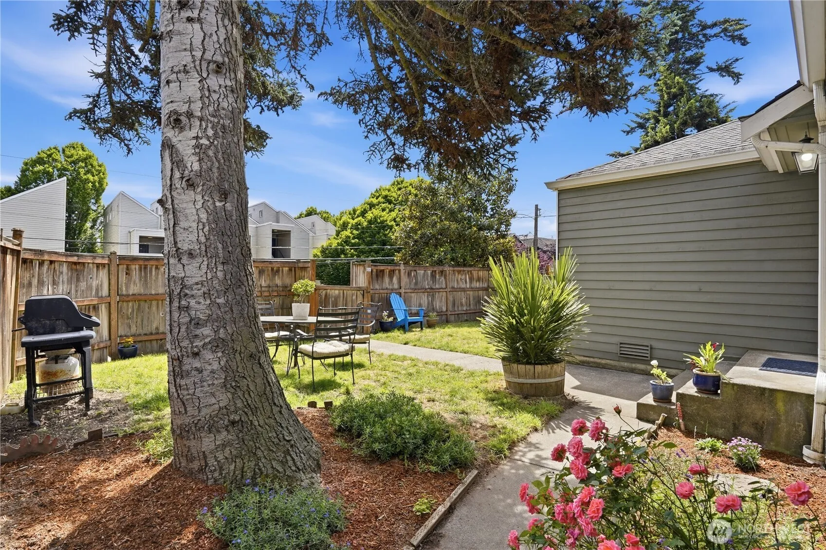 Property photo for 3637 22nd Avenue W, Seattle photo 4