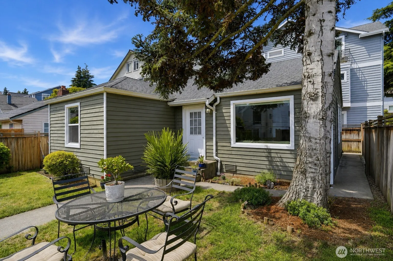 Property photo for 3637 22nd Avenue W, Seattle photo 3