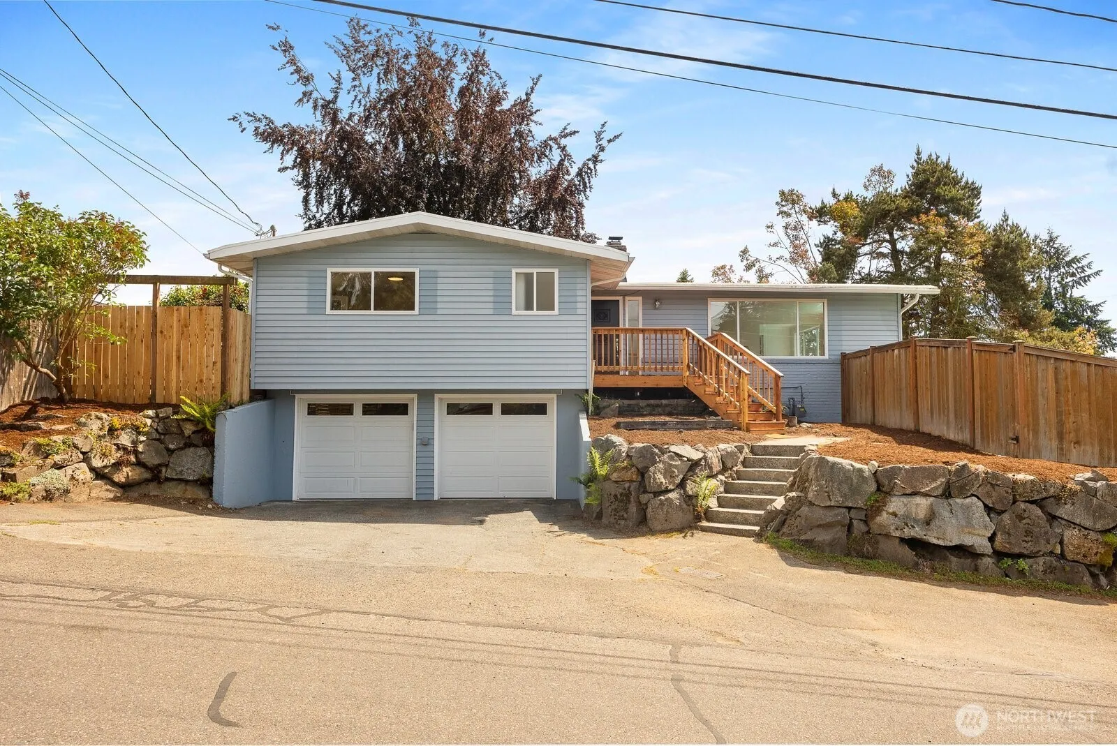 Property photo for 8132 208th Place Sw, Edmonds photo 2