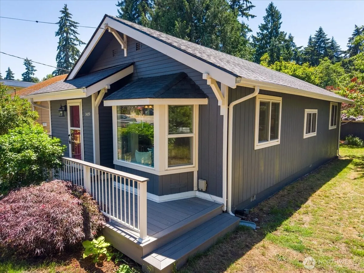Property photo for 1419 S 129th Street, Burien photo 4
