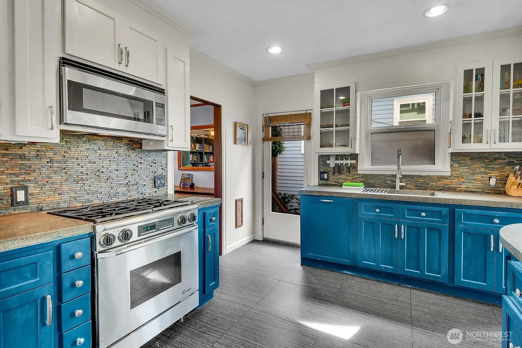 Property photo for 315 N 46th, Seattle photo 5