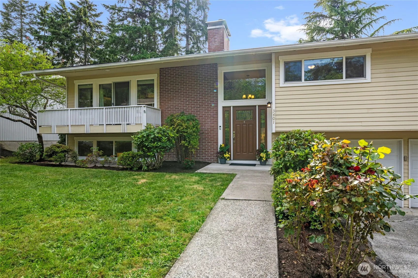 Property photo for 3401 79th Avenue Se, Mercer Island photo 2