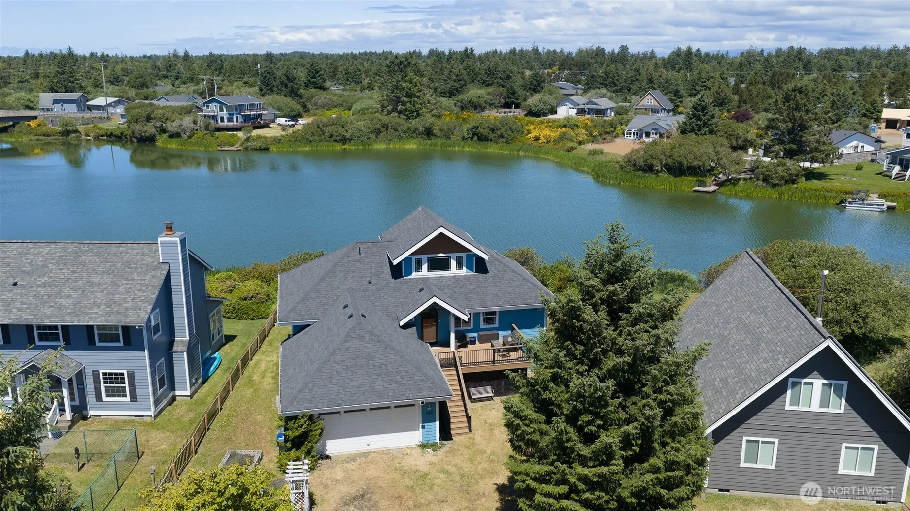 Property photo for 142 Sea Breeze Se, Ocean Shores photo 2