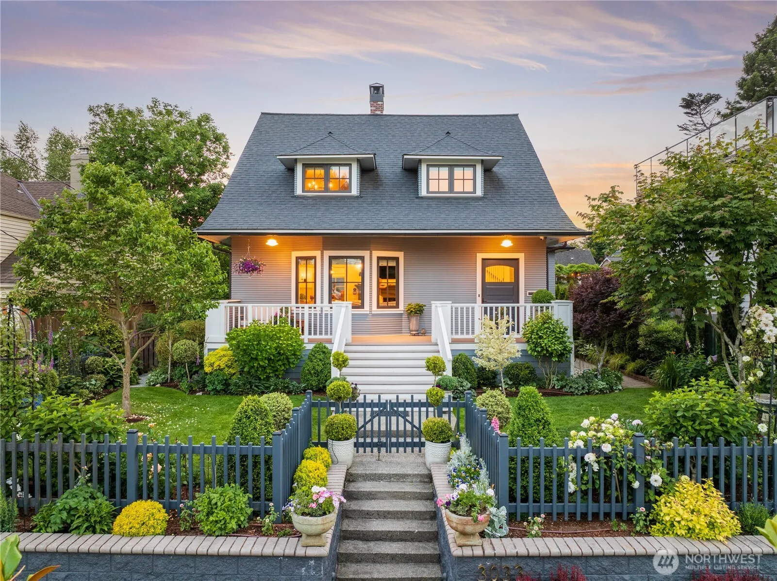 Property photo for 3033 27th Avenue W, Seattle
