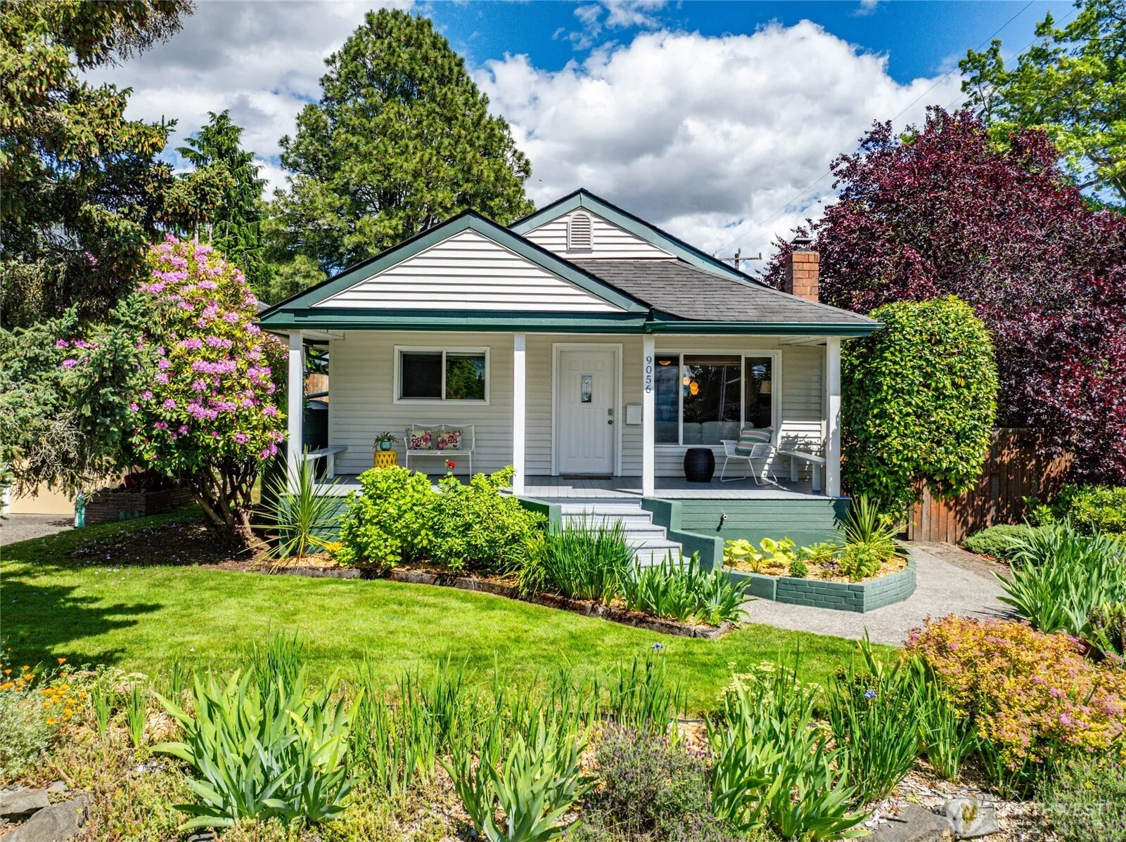 Property photo for 9056 37th Avenue Sw, Seattle