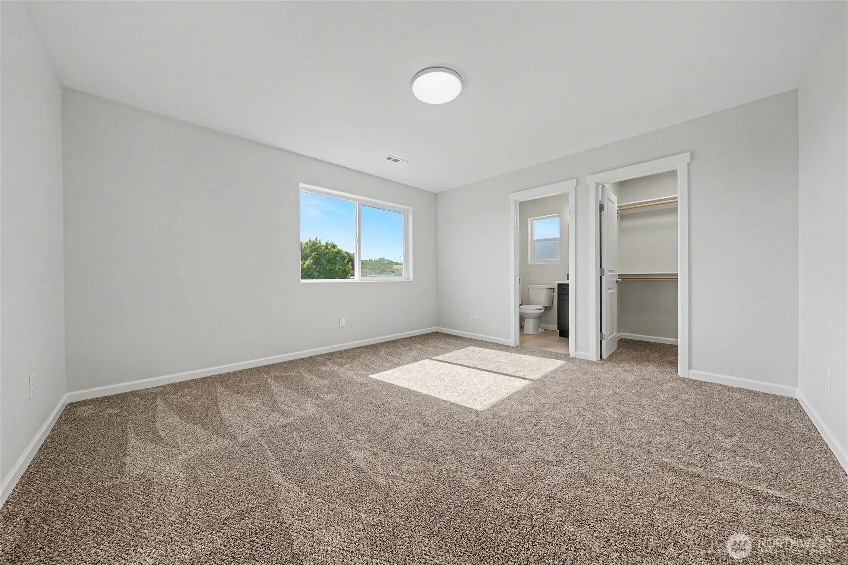 Property photo for 435 N Fifth Avenue, Connell photo 3