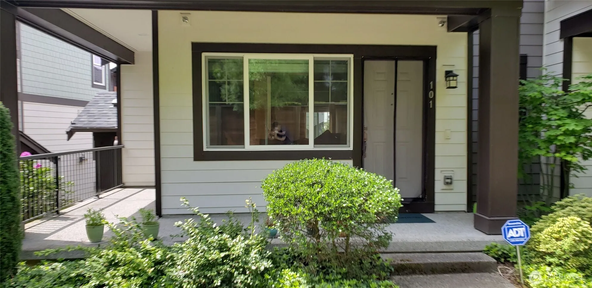 Property photo for 10384 157th Place Ne #101, Redmond photo 3