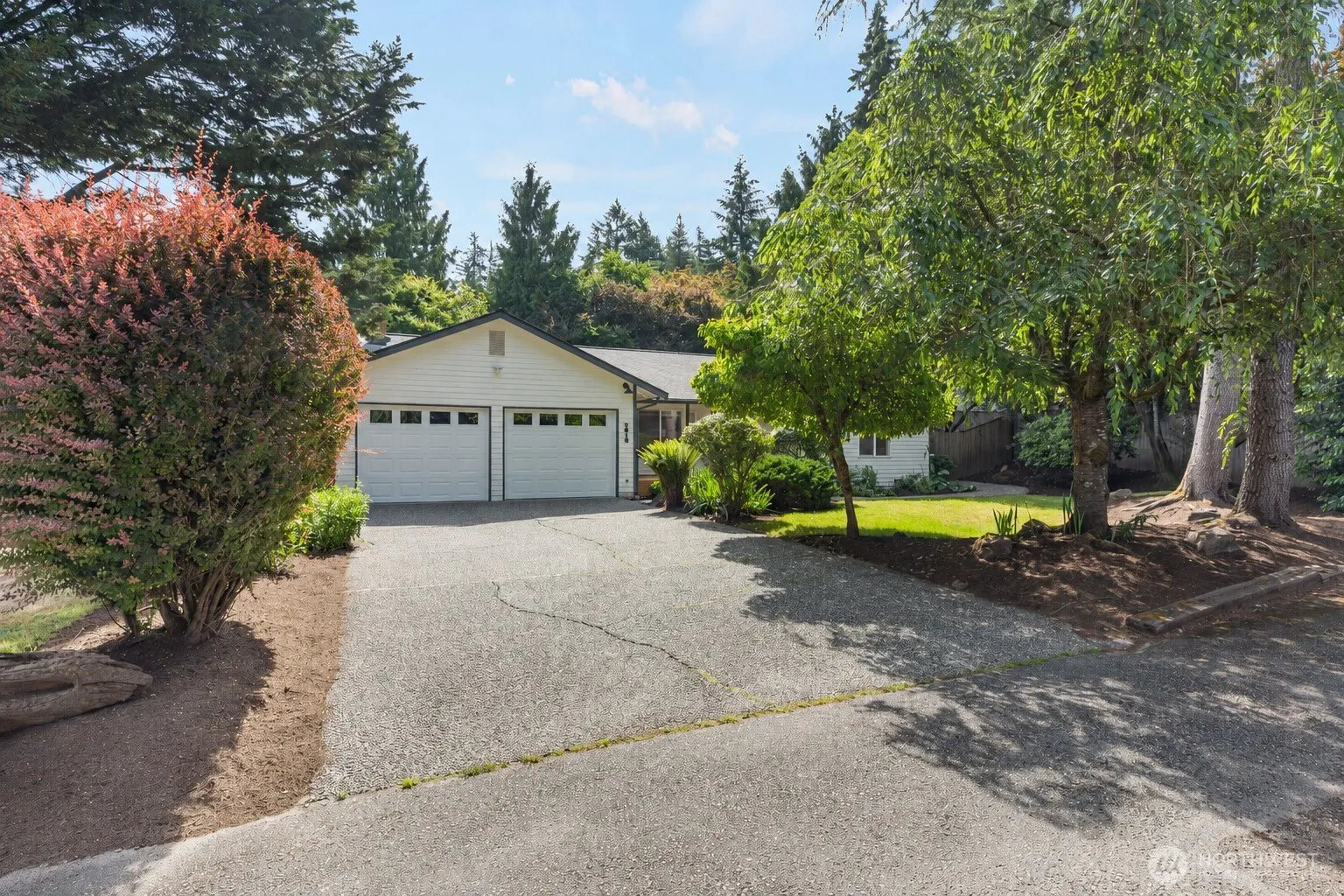 Property photo for 7815 Ne 167th Street, Kenmore photo 3