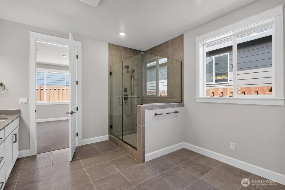 Property photo for 2719 Bowthorpe Street Se, Lacey photo 5
