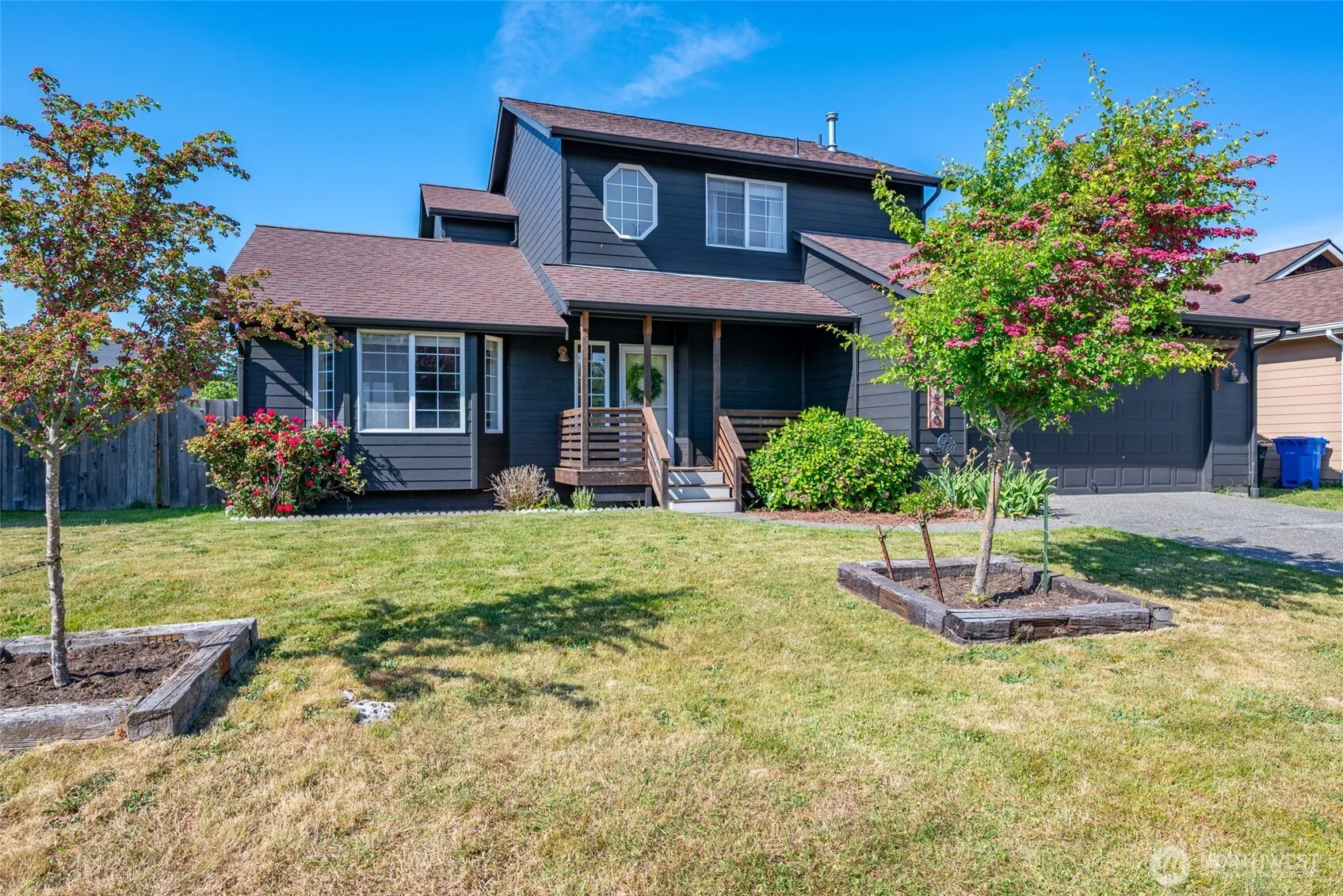 Property photo for 1560 Sw 9th Avenue, Oak Harbor photo 2