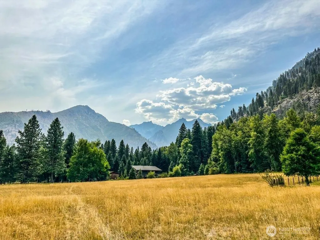 Property photo for 99 Latigo Lane, Leavenworth